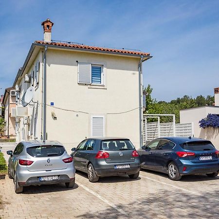 Studio Apartman Marly Appartement Pula Buitenkant foto