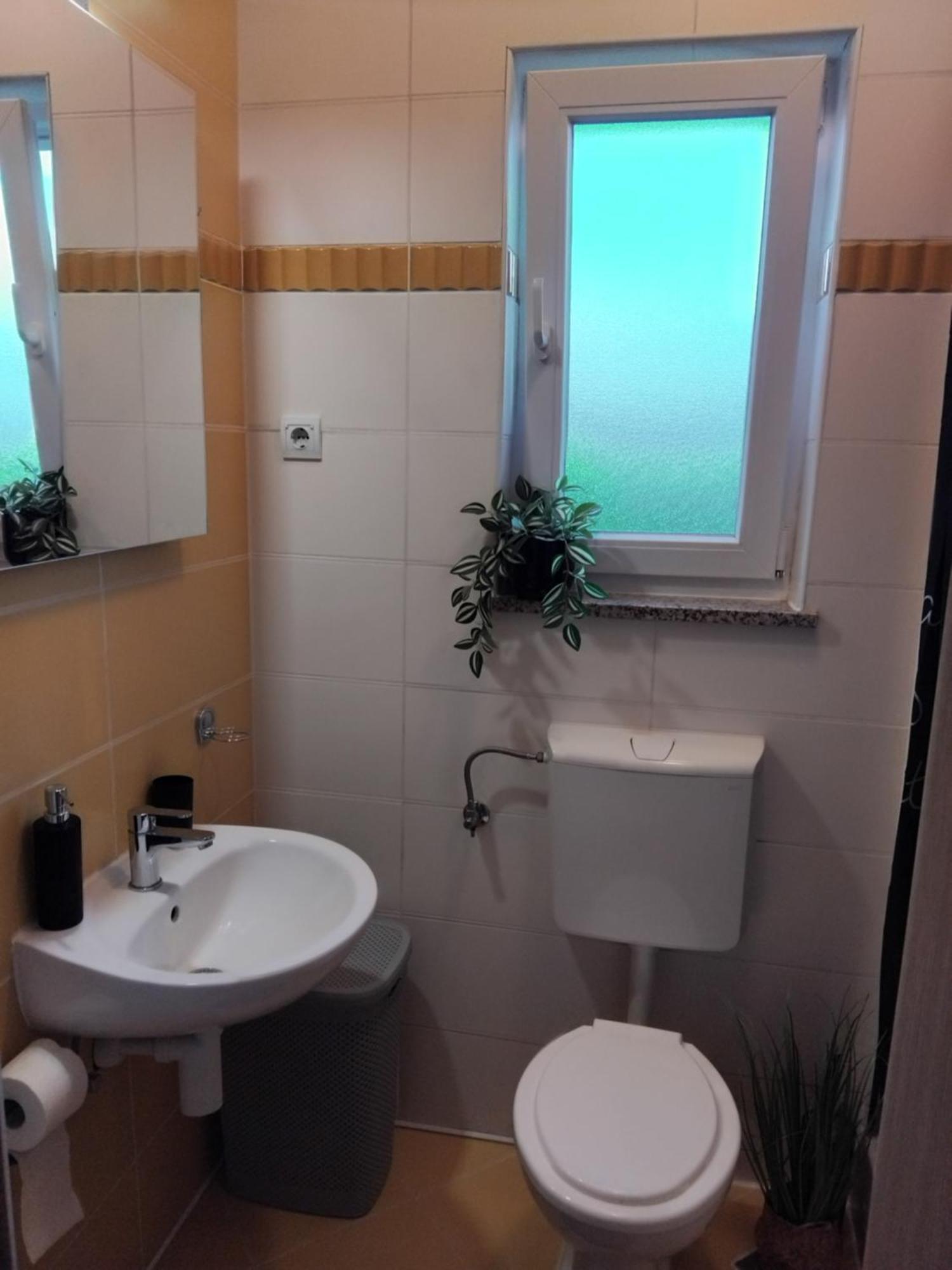 Studio Apartman Marly Appartement Pula Buitenkant foto